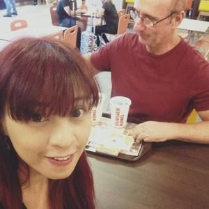 Meet your Posher, Momo